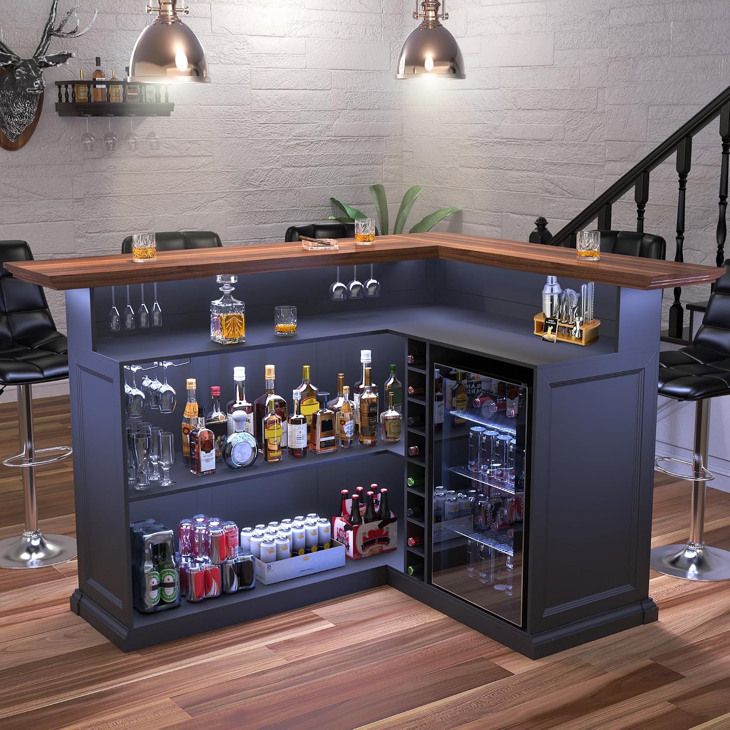 Home Bar Lounge - L字型ホームバーキャビネット（冷蔵庫スペース付き）、大型地下室バー | 地下室＆男の隠れ家バー、5名以上収容可能、カスタマイズ可能